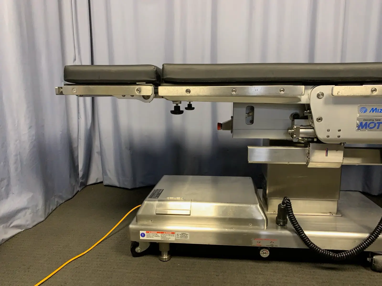 Mizuho MOT-3502X 315kg Max Surgical Operating Table w Mattress + Hand Control