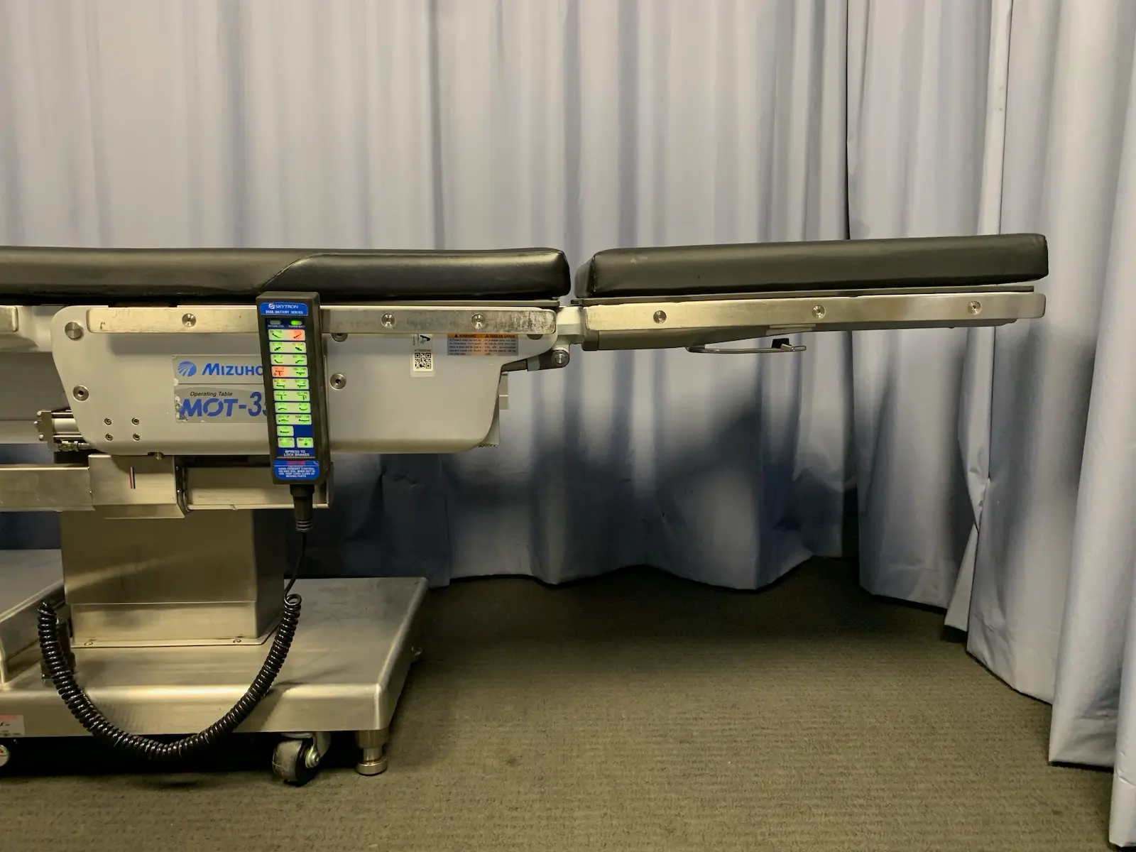 Mizuho MOT-3502X 315kg Max Surgical Operating Table w Mattress + Hand Control