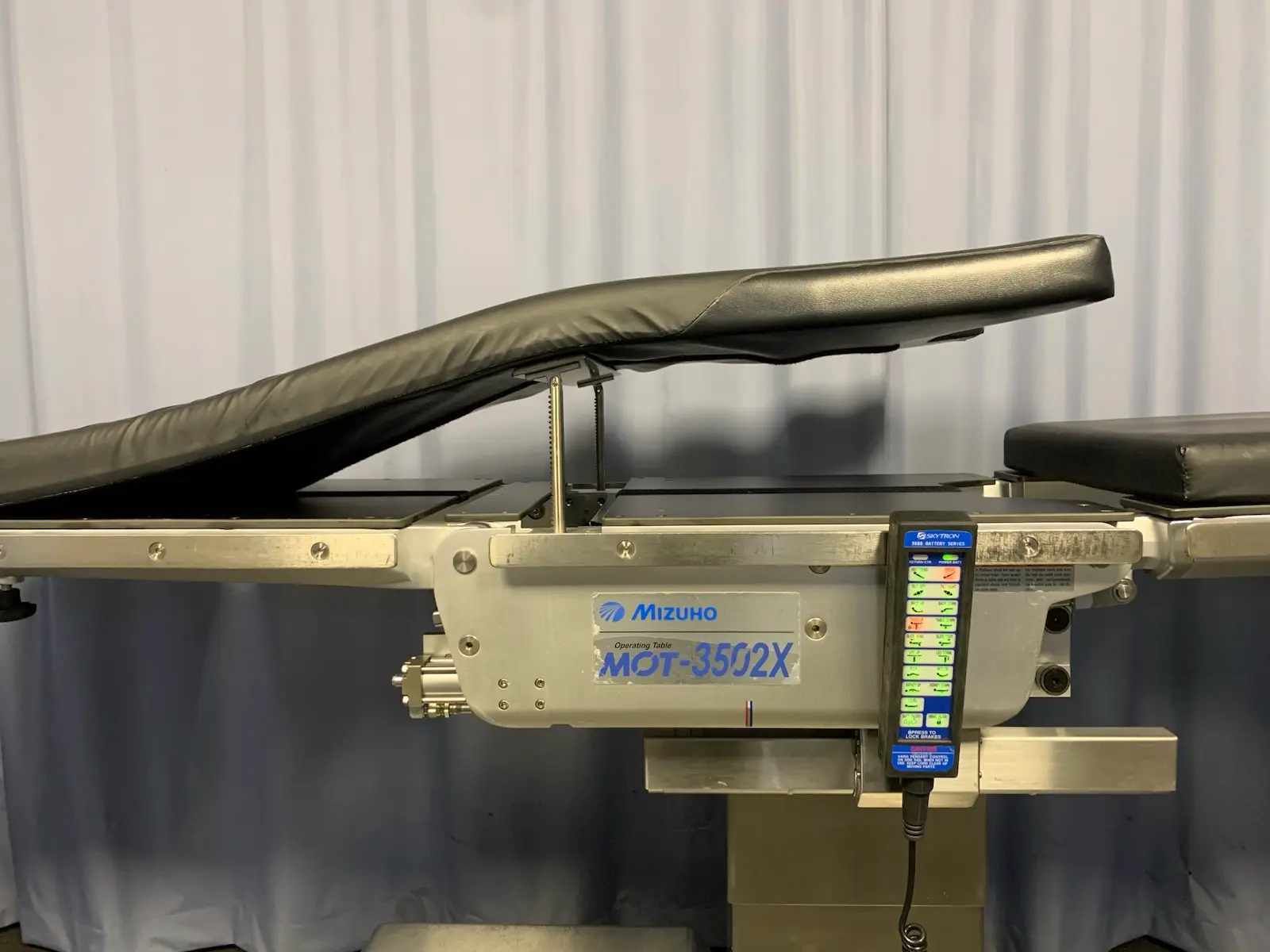 Mizuho MOT-3502X 315kg Max Surgical Operating Table w Mattress + Hand Control