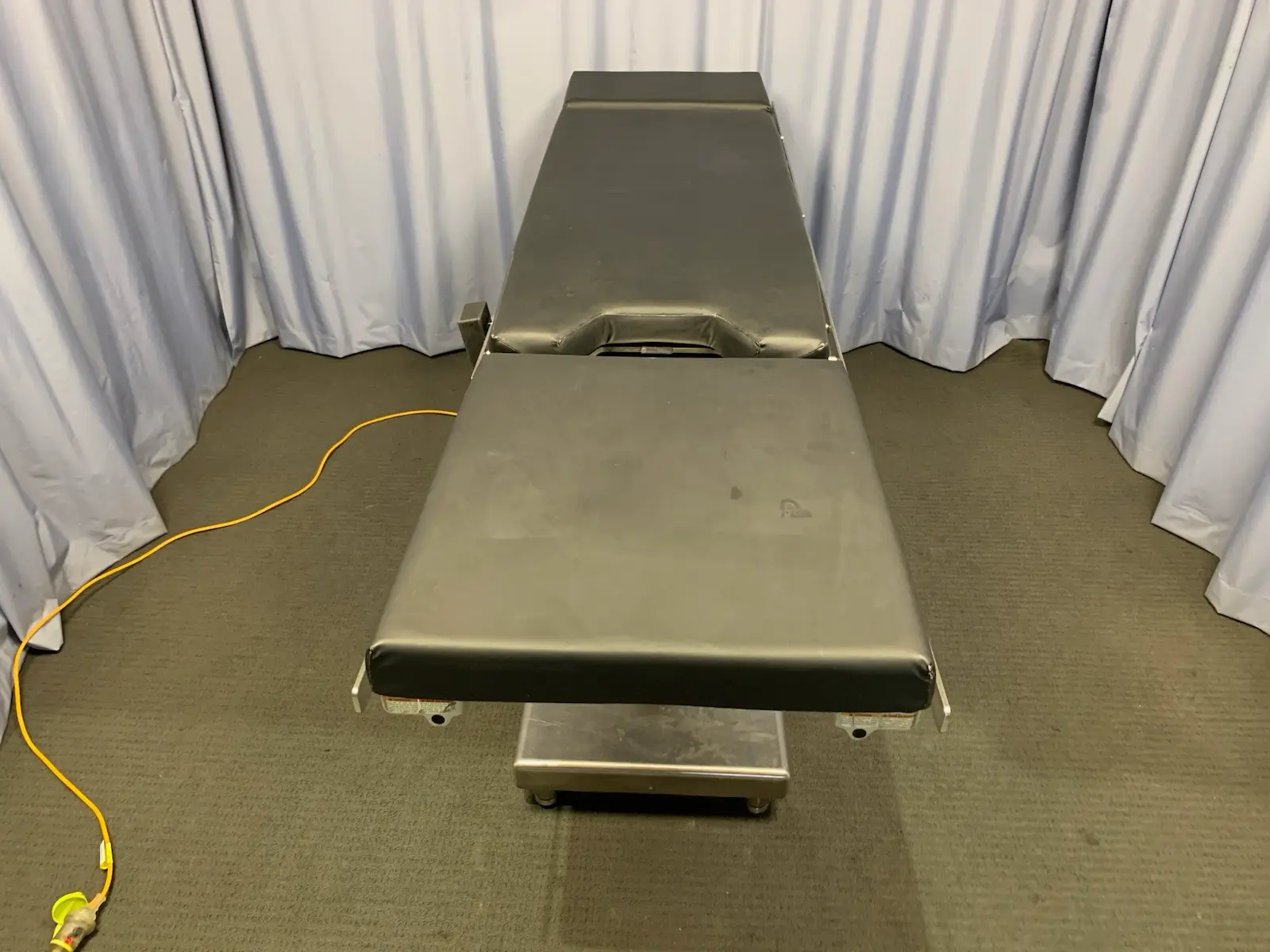 Mizuho MOT-3502X 315kg Max Surgical Operating Table w Mattress + Hand Control