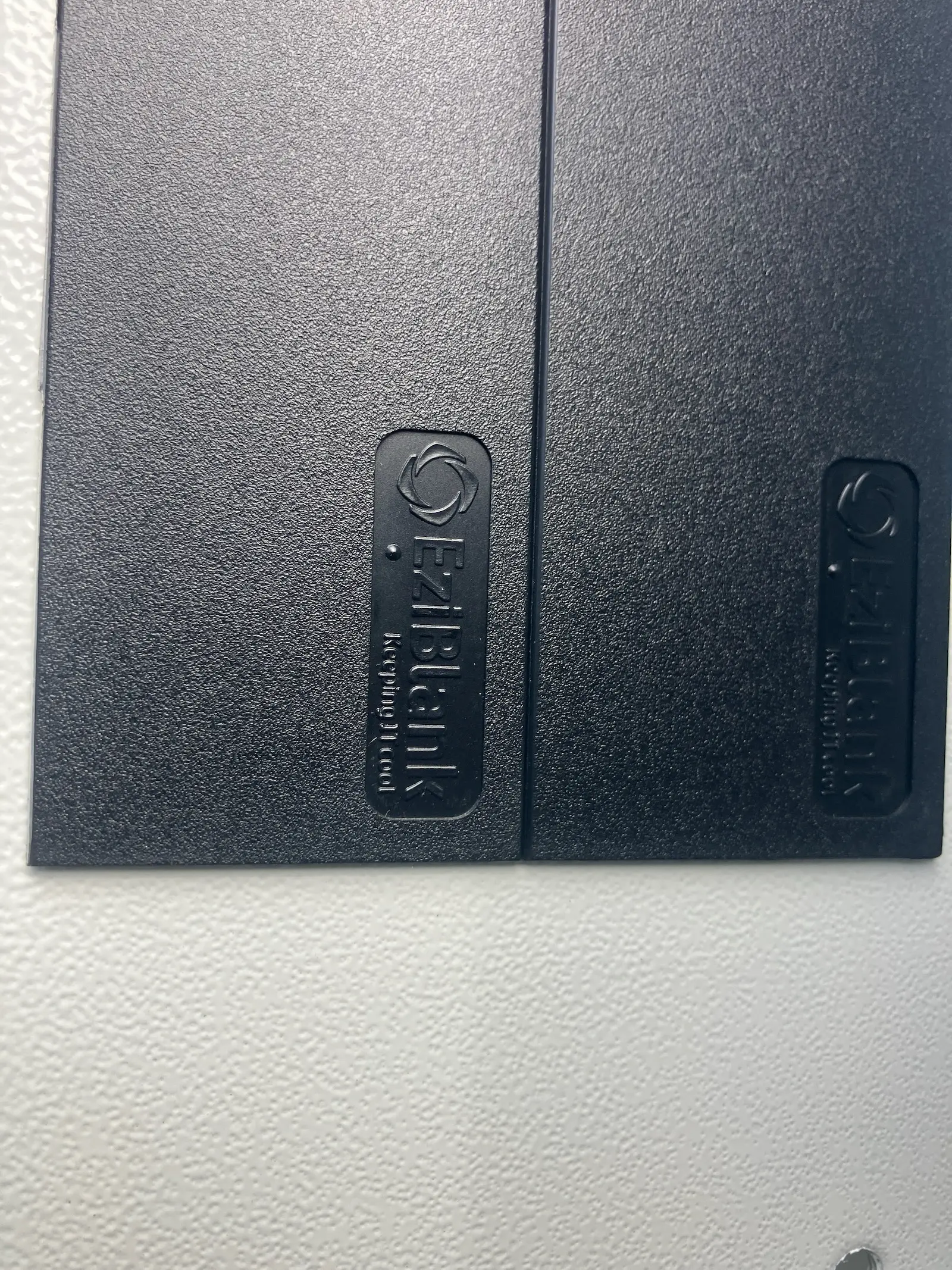 SRA Solutions SRA230560 Class C SCEC 42RU 19" Server Data Rack Cabinet