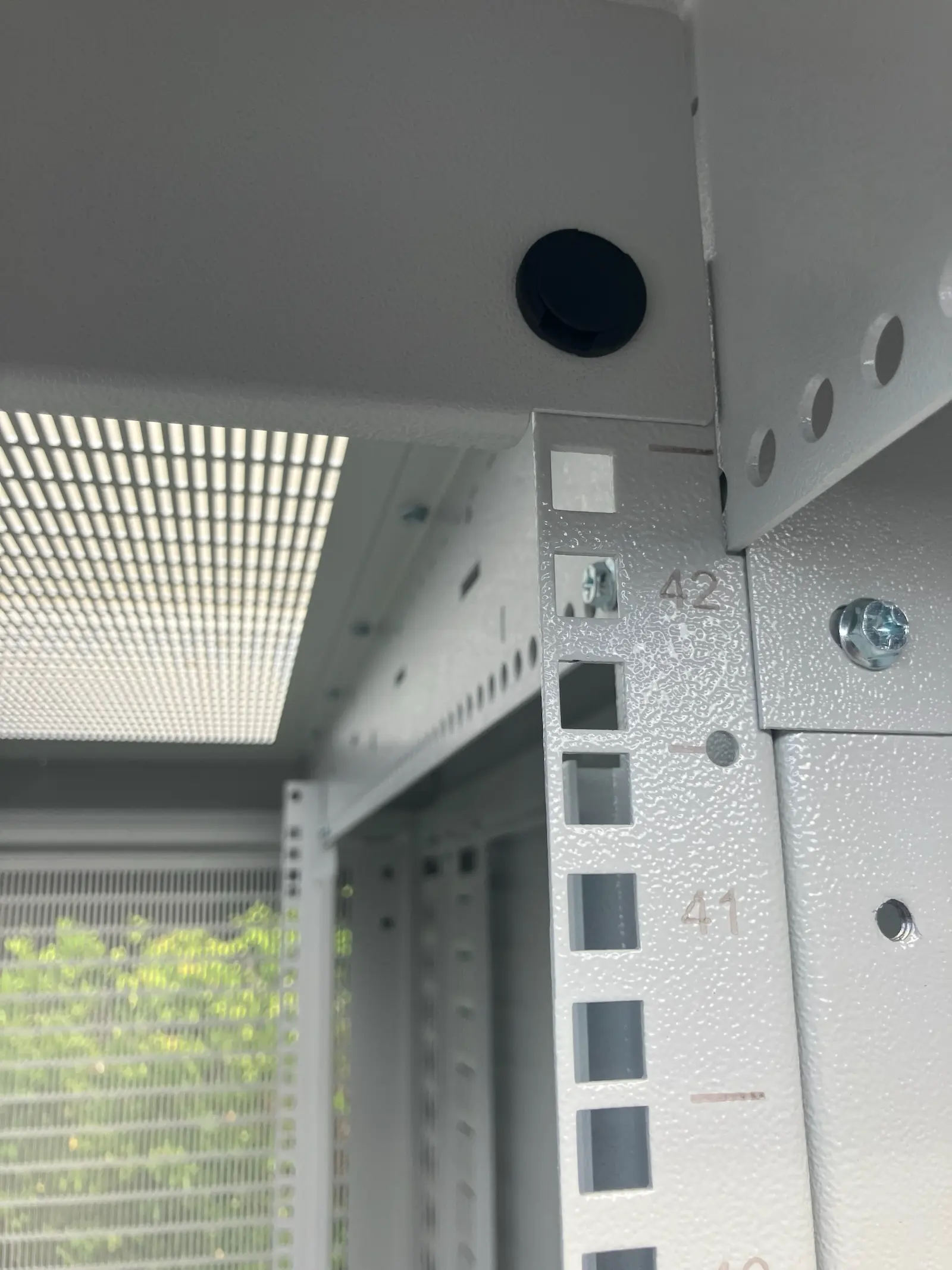 SRA Solutions SRA230560 Class C SCEC 42RU 19" Server Data Rack Cabinet