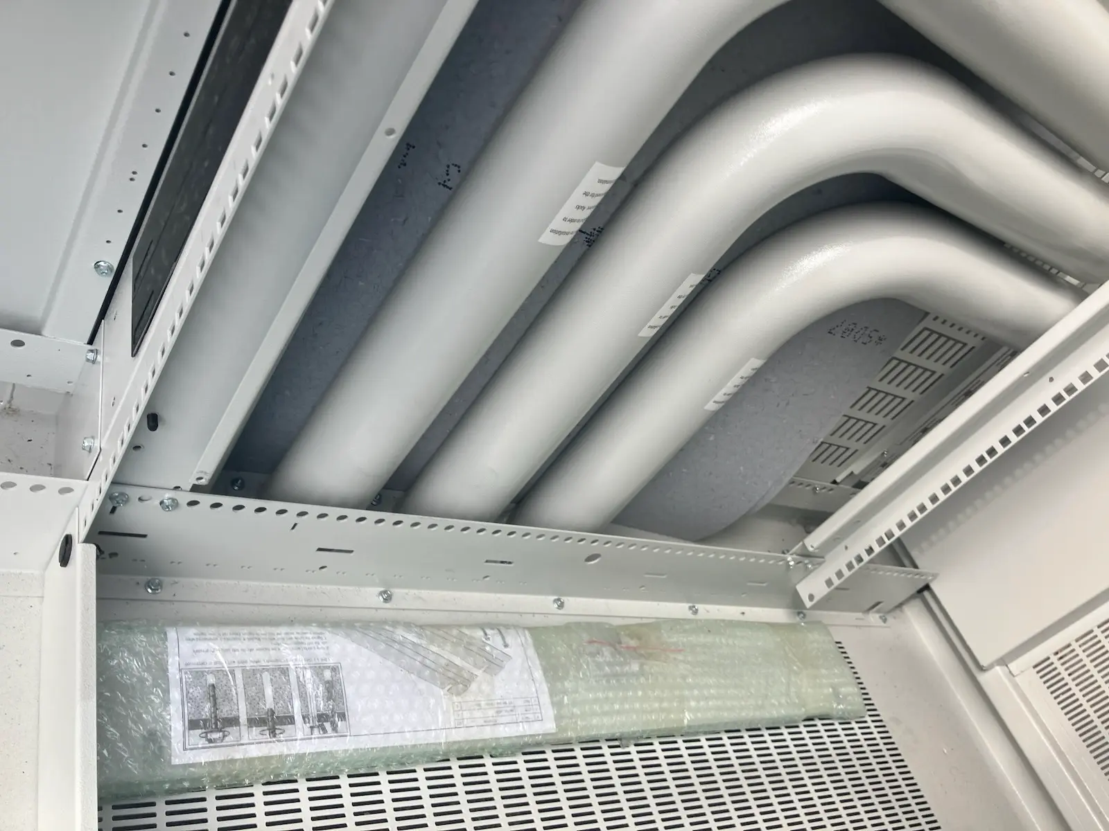 SRA Solutions SRA230560 Class C SCEC 42RU 19" Server Data Rack Cabinet