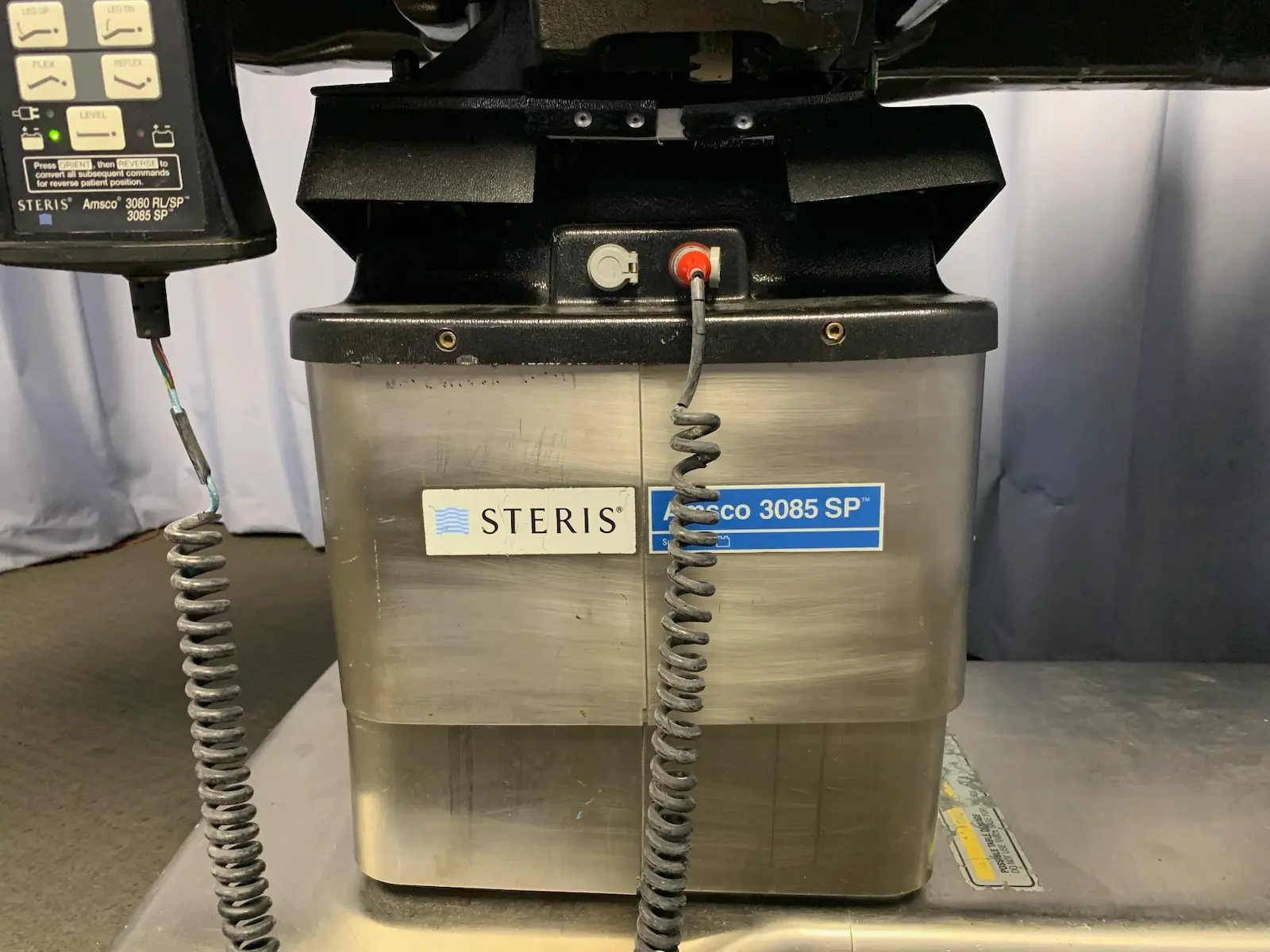 Steris Amsco 3085 SP Surgical Table w Accs - Issue