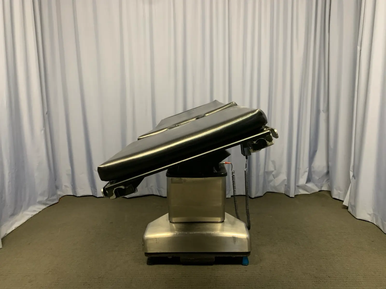 Steris Amsco 3085 SP Surgical Table w Accs - Issue