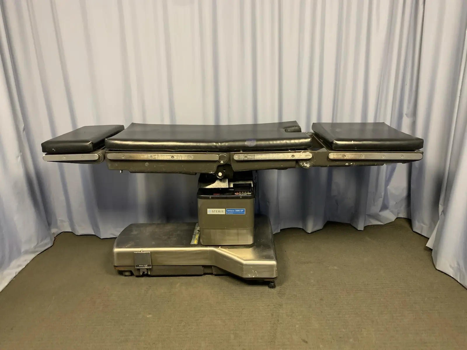 Steris Amsco 3085 SP Surgical Table w Accs - Issue
