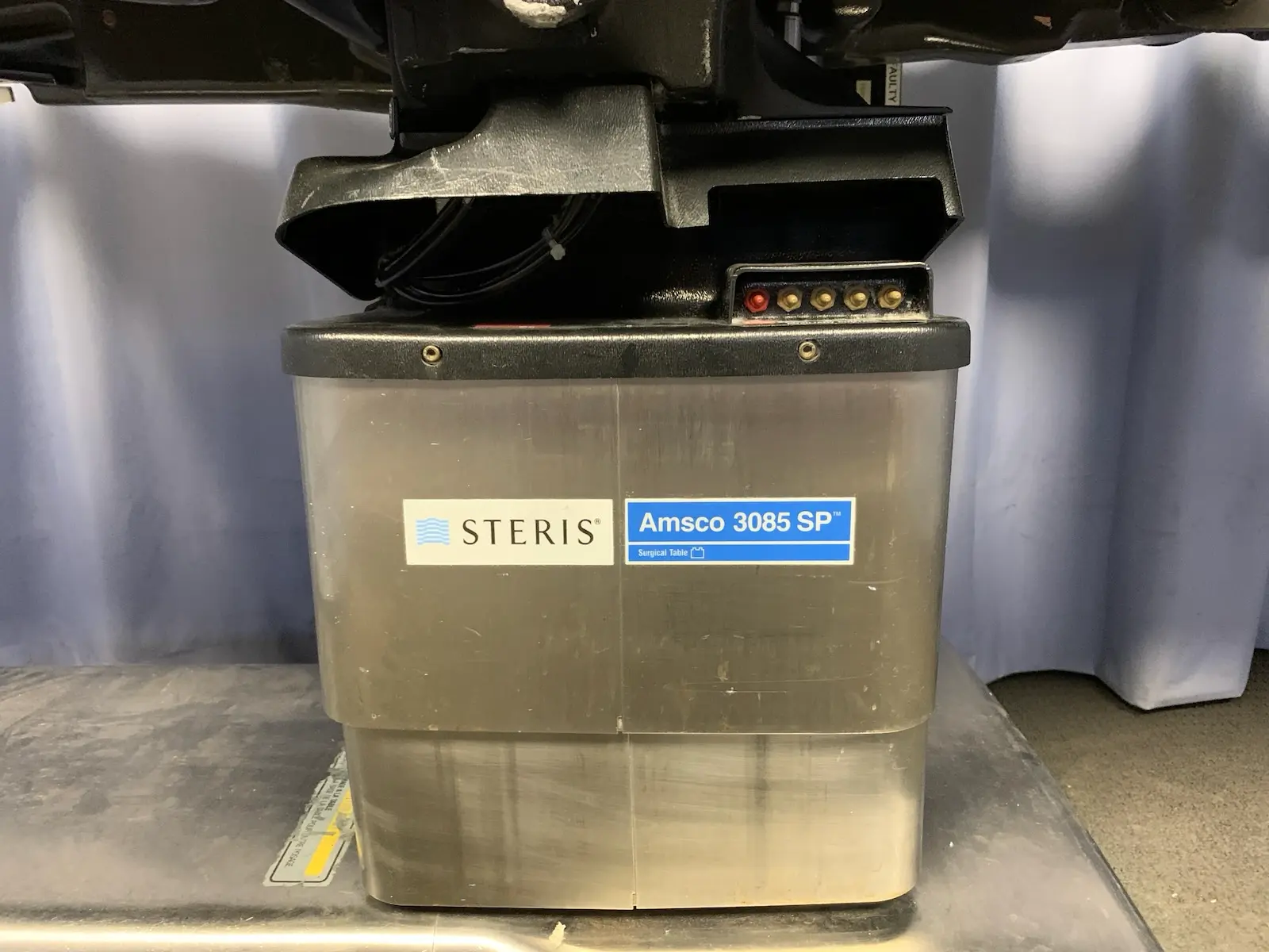 Steris Amsco 3085 SP Surgical Table w Accs - Issue