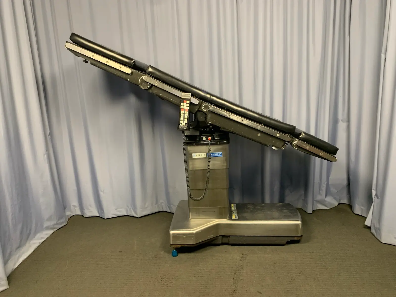 Steris Amsco 3085 SP Surgical Table w Accs - Issue