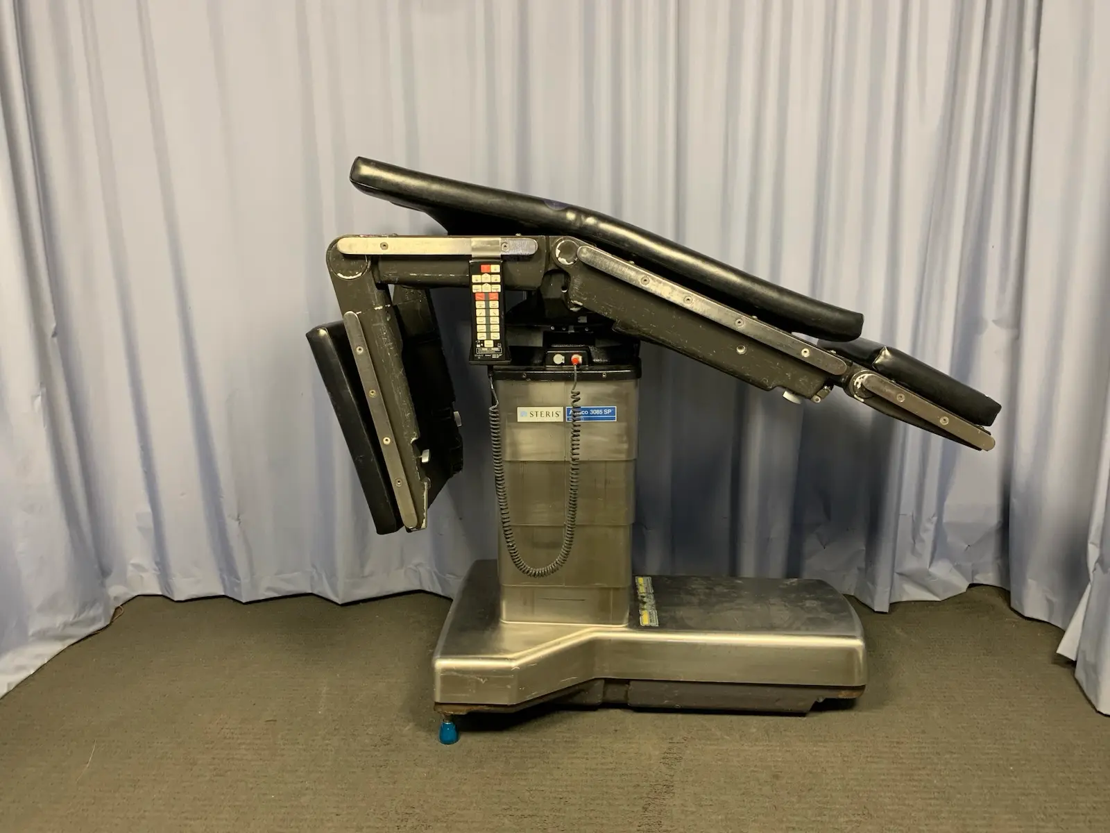 Steris Amsco 3085 SP Surgical Table w Accs - Issue