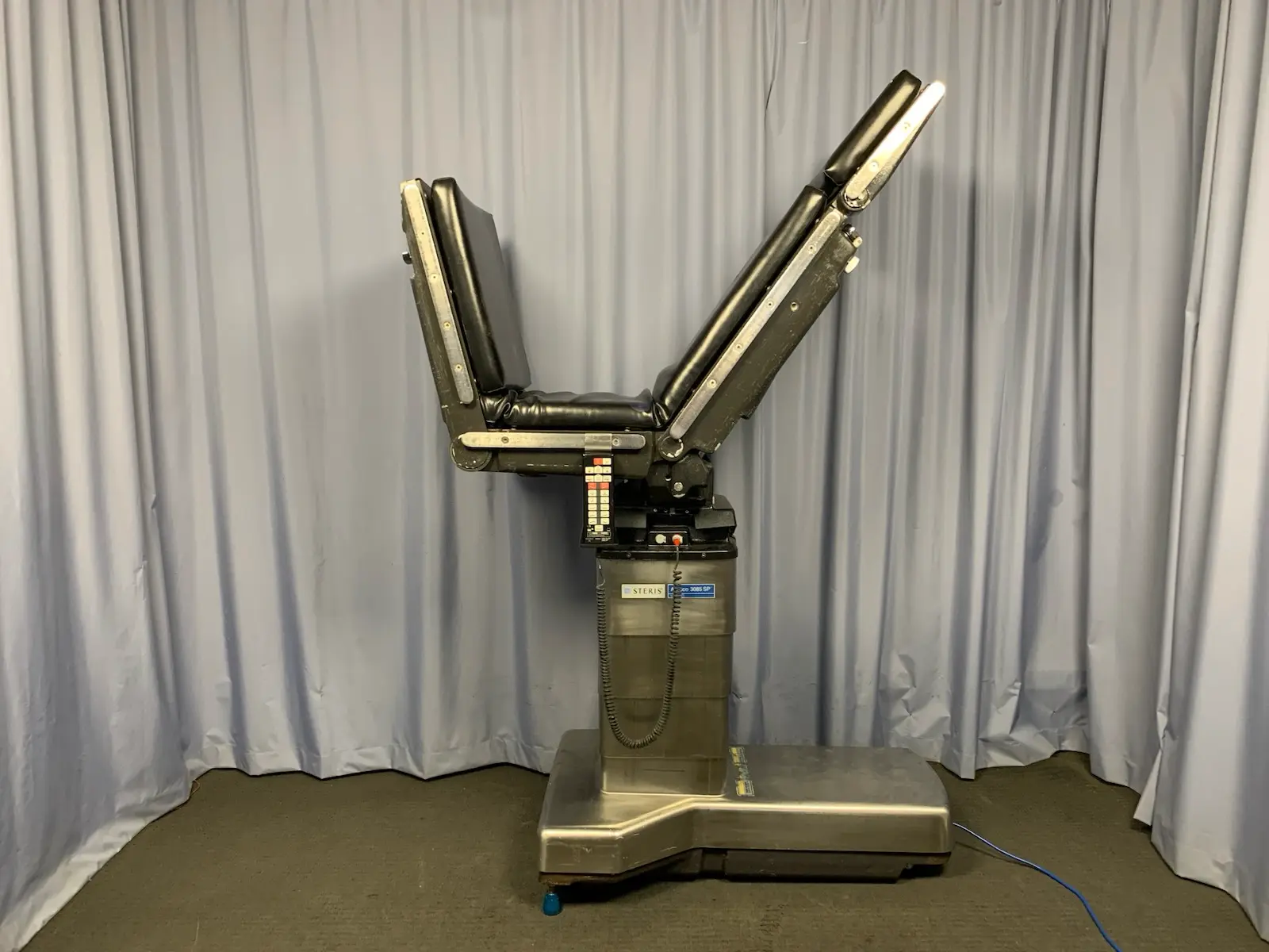 Steris Amsco 3085 SP Surgical Table w Accs - Issue