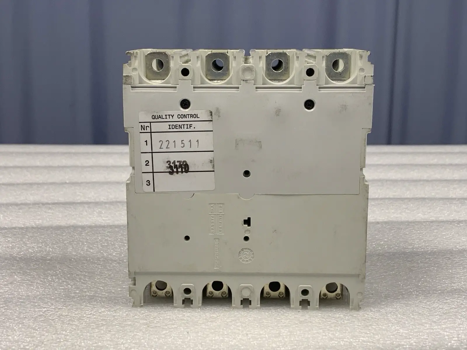 ABB SACE XT2N 160 TMA 125-1250 4p F F InN = 100% Circuit Breaker
