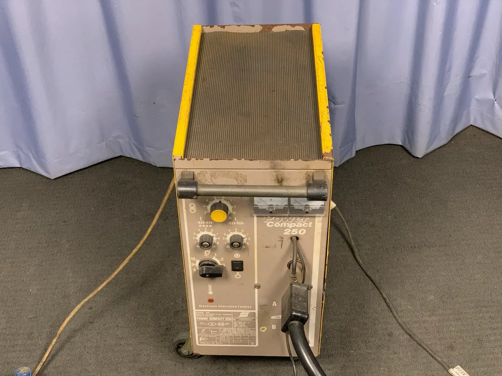 ESAB Power Compact 250 ECF Mig Welder w Acc