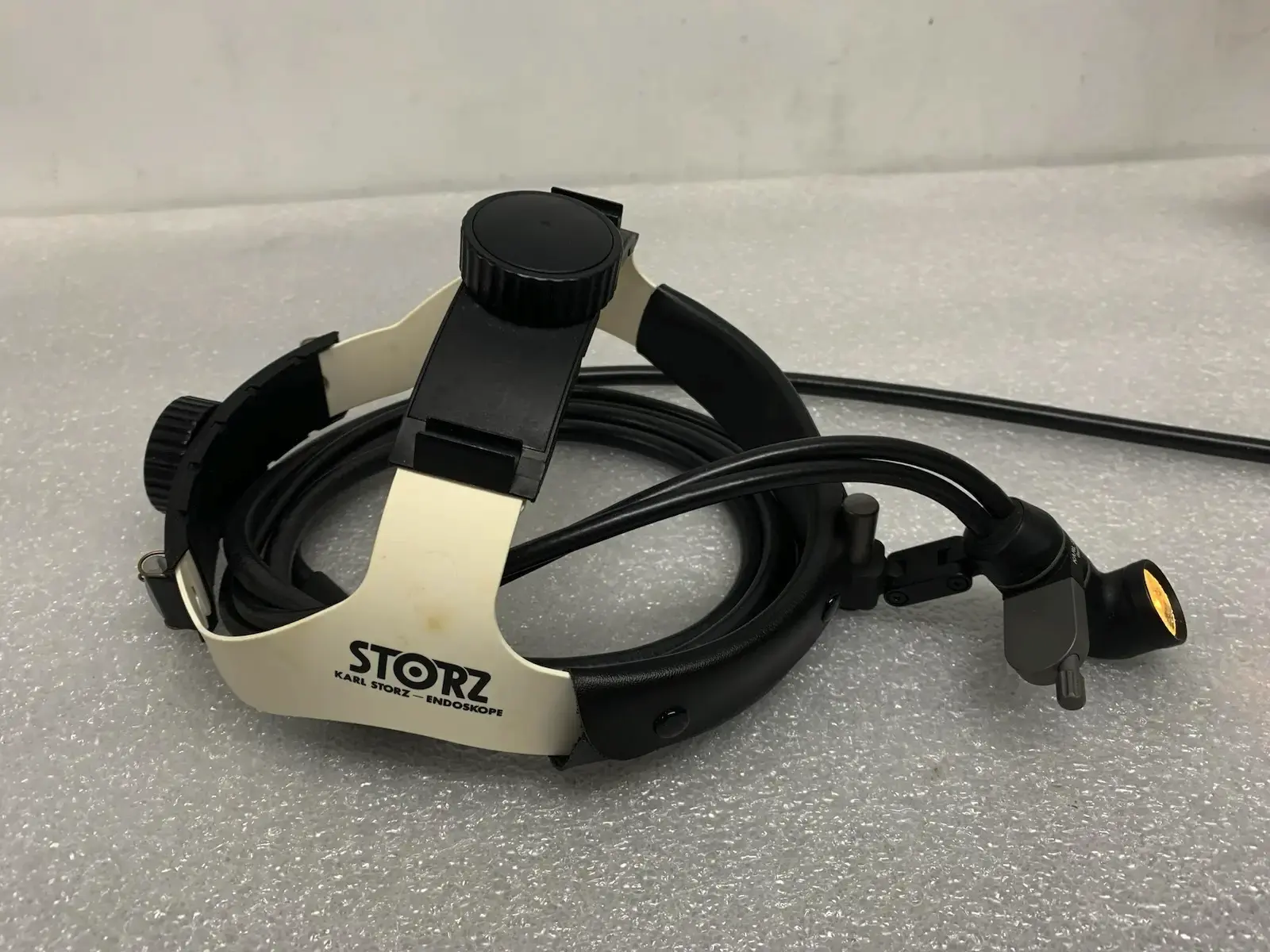 Karl Storz Endoskope Headlight w 495NY Fibre Optic Light Cable + 310070 Headband