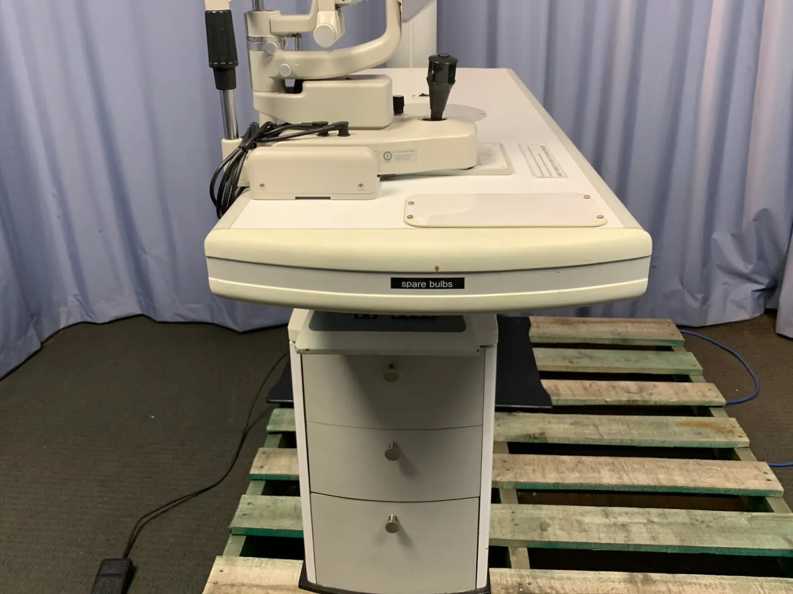 Luneau Ophtalmologue Stand L106 Console Equipment Platform Table w Lighting