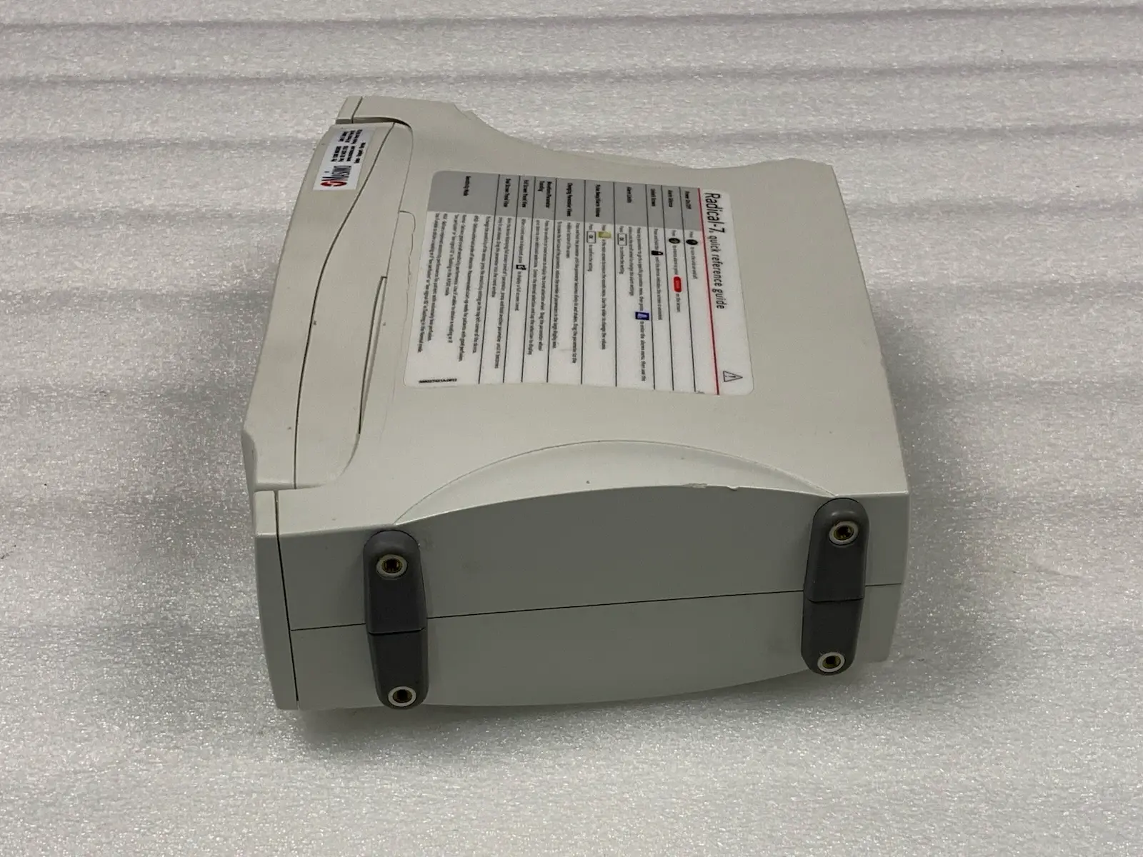 Masimo Radical-7 Signal Extraction Pulse CO-Oximeter w Charging Station - RDS-1