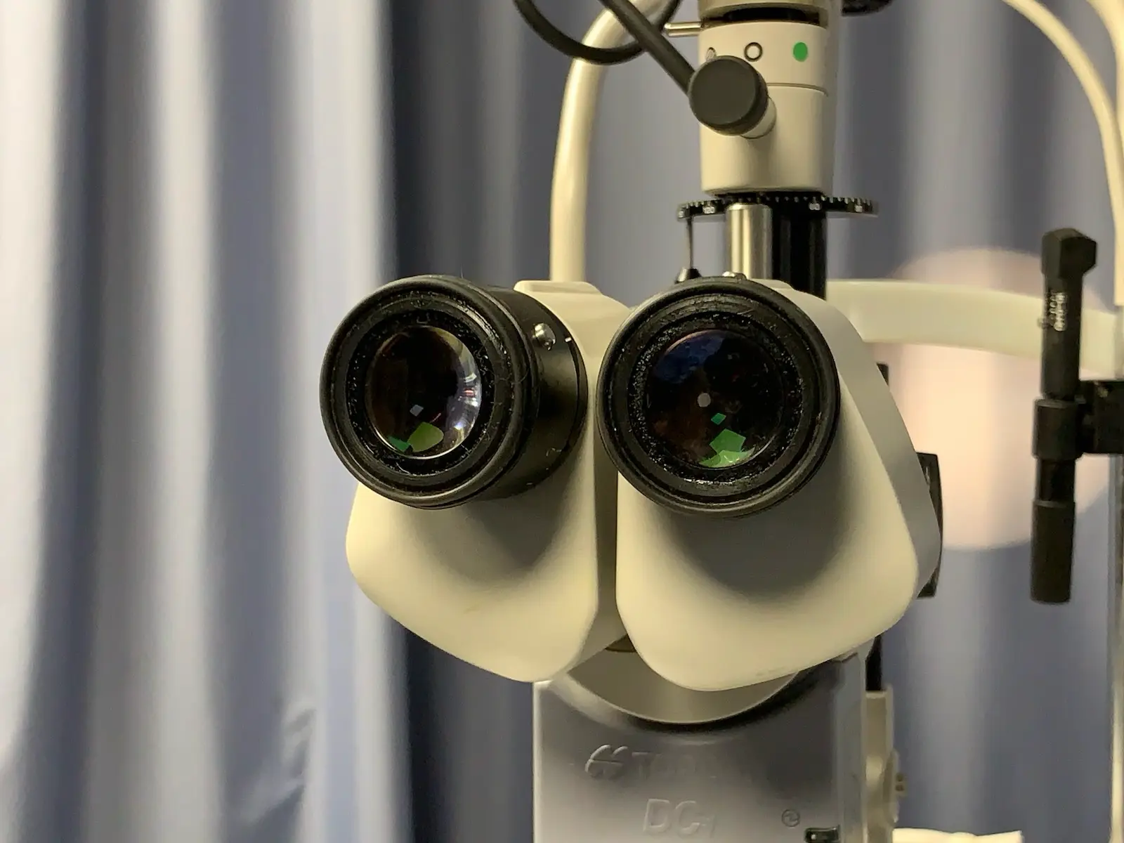 Topcon SL-D7 Class I Slit Lamp w DC-1 Digital Camera Unit & Tonometer Mount