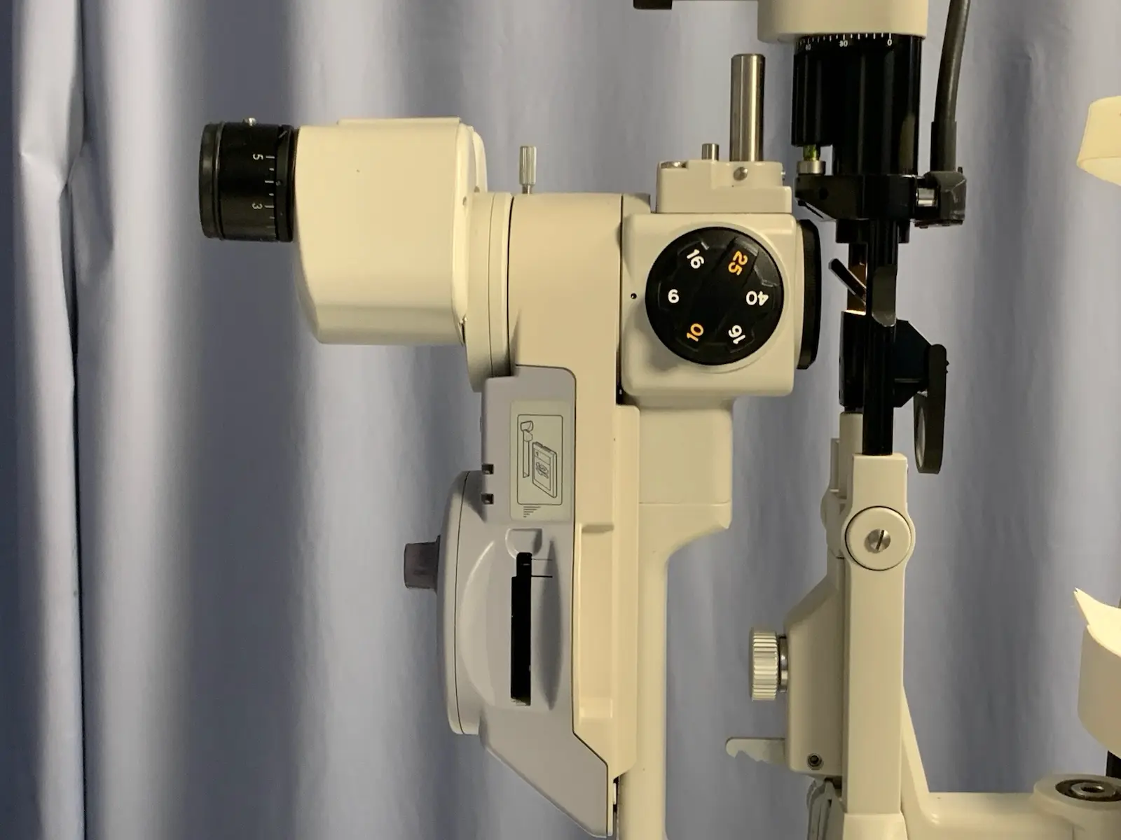 Topcon SL-D7 Class I Slit Lamp w DC-1 Digital Camera Unit & Tonometer Mount