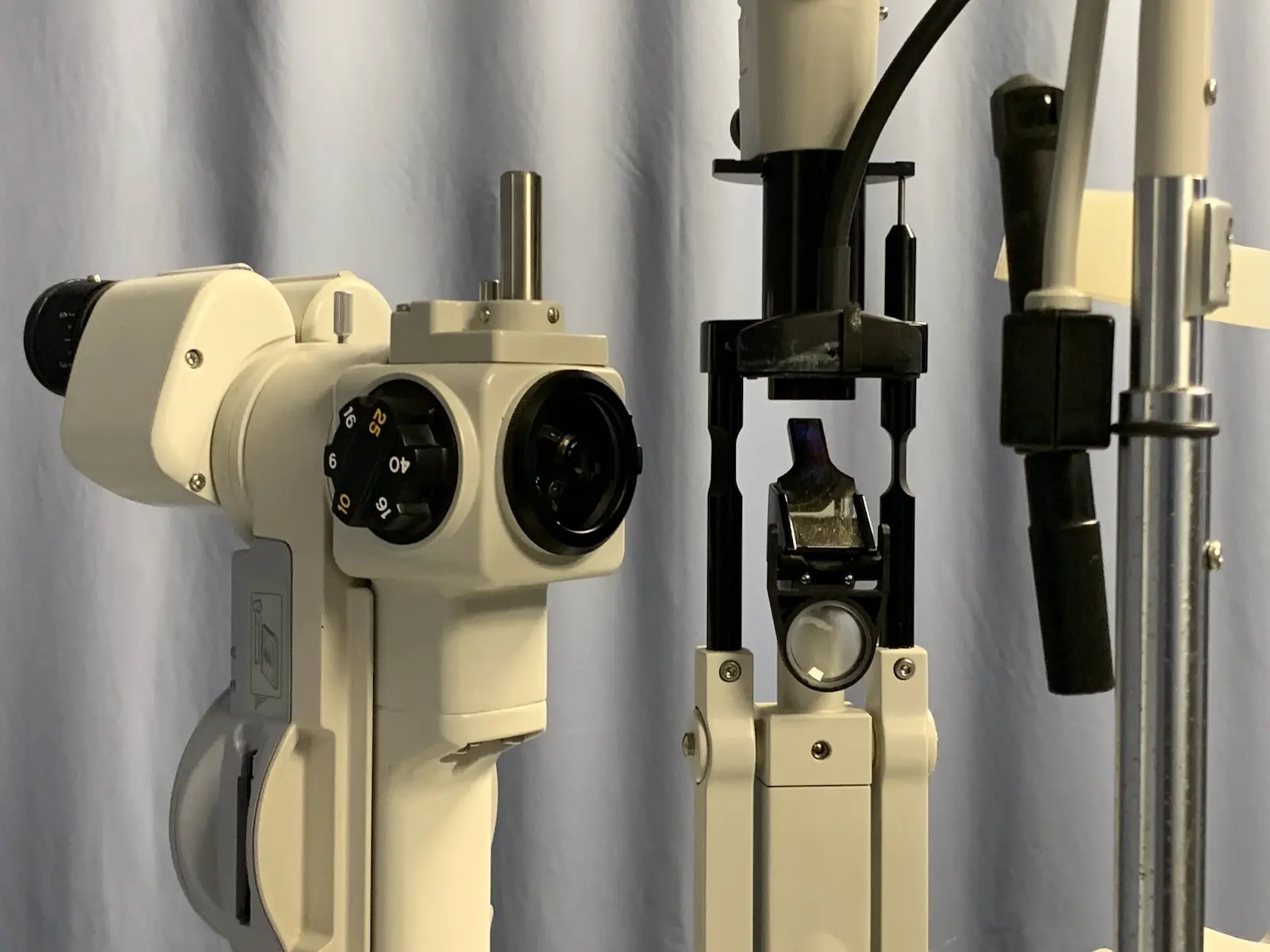 Topcon SL-D7 Class I Slit Lamp w DC-1 Digital Camera Unit & Tonometer Mount