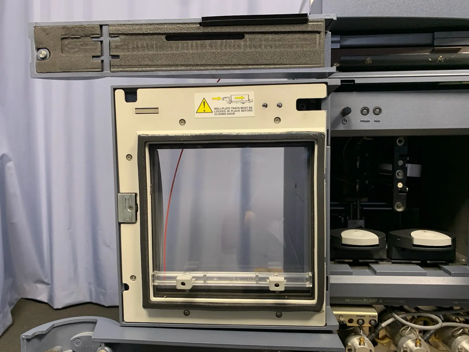 Waters Acquity UPLC System w Sample 186015005 & Binary Solvent 186015001 Manager - Image 9