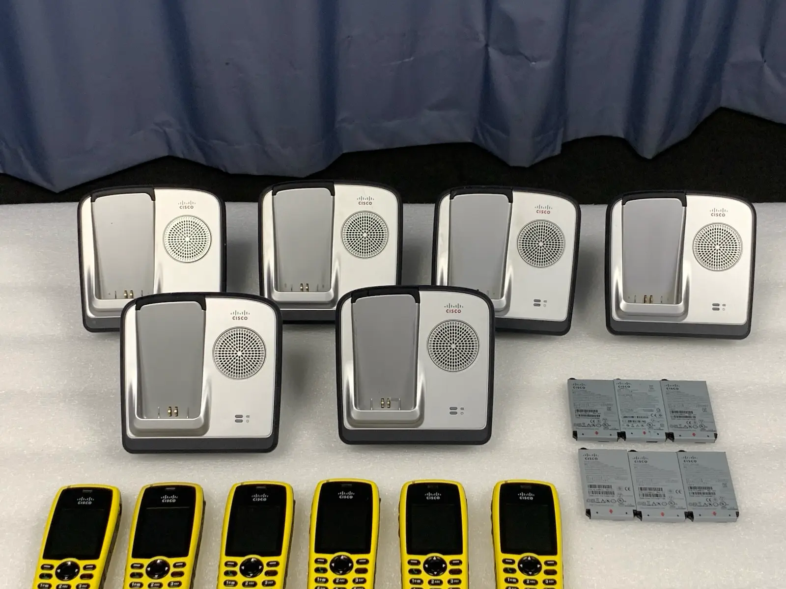 6x Cisco 7925 CP-7925G-EX Unified Wireless IP Phone Bundle Yellow ATEX/IECEx