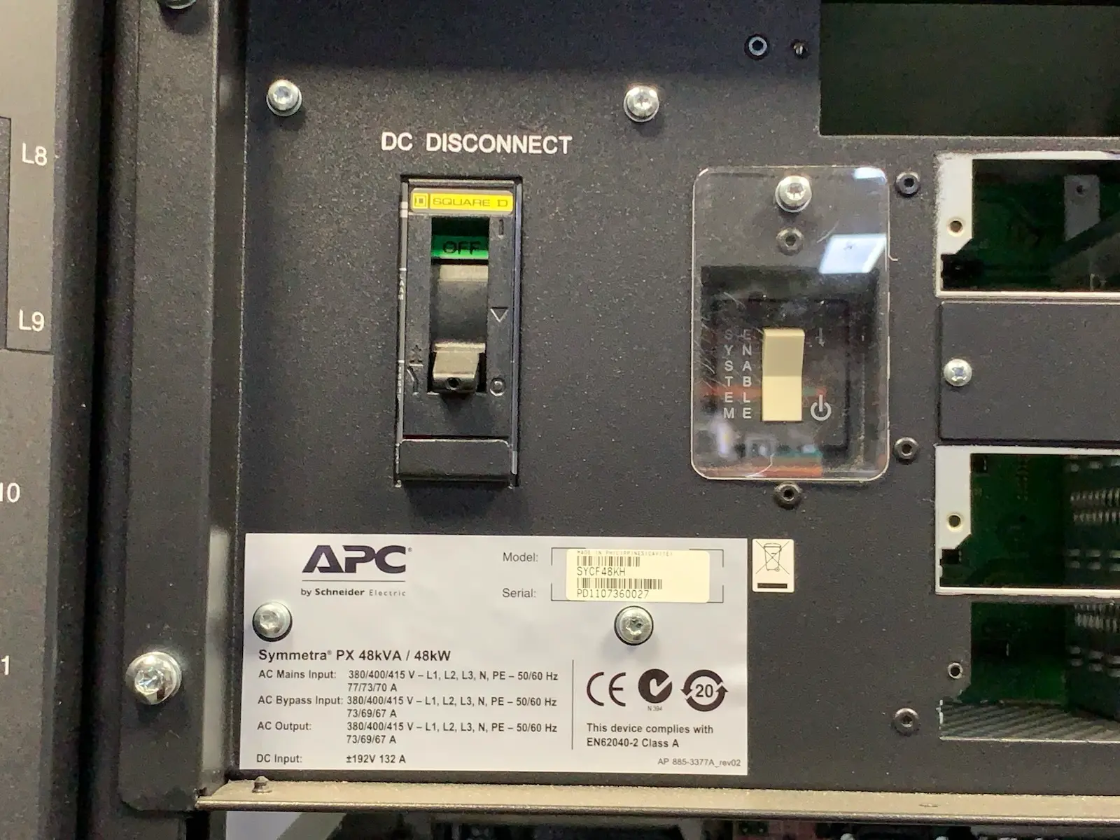 APC Symmetra PX 48kW Scalable 3-Phase 400V UPS Enclosure Frame SYCF48KH 42U