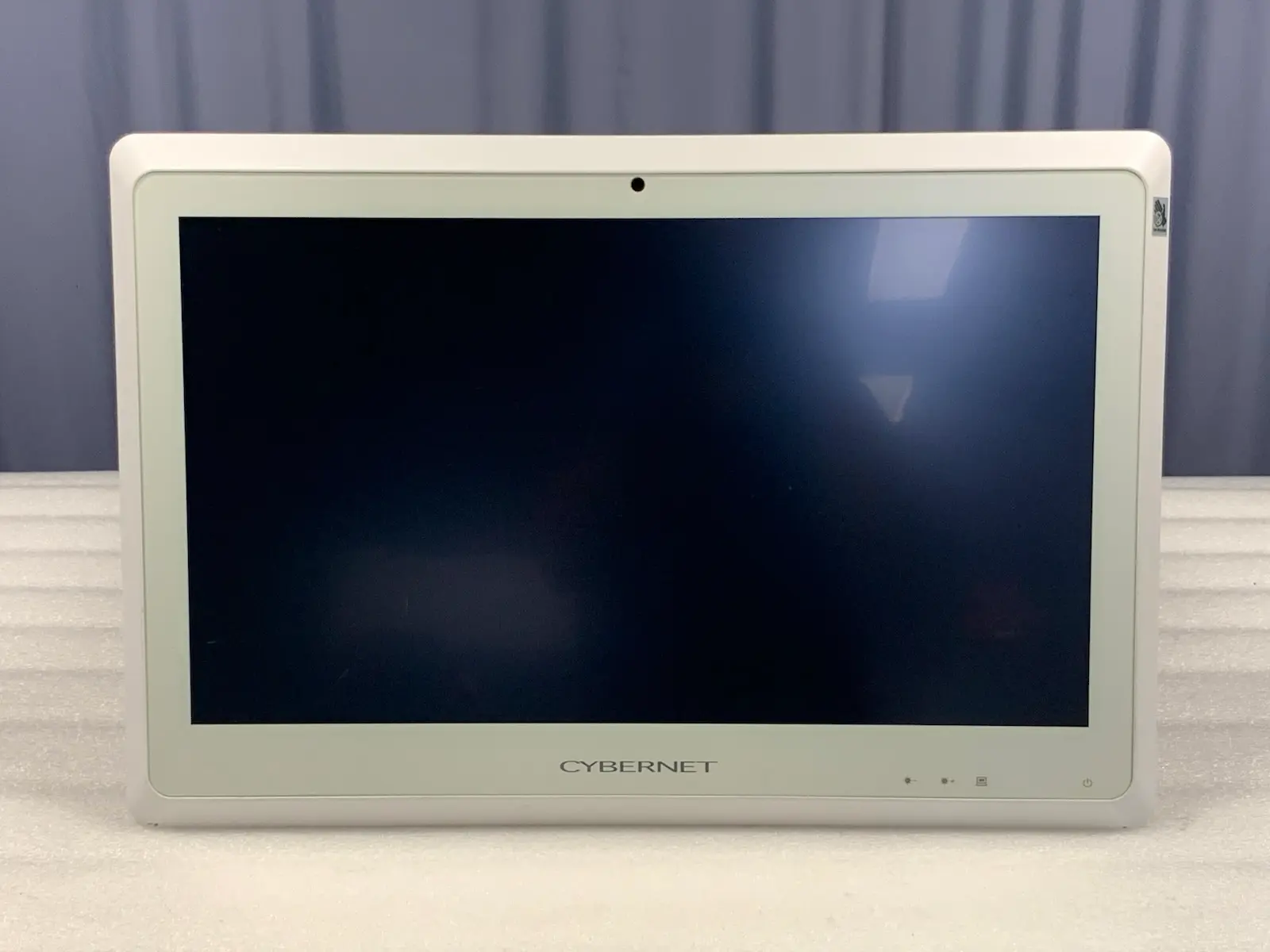 Cybernet CyberMed-C22 22" Medical Grade Touchscreen AIO All-in-One PC