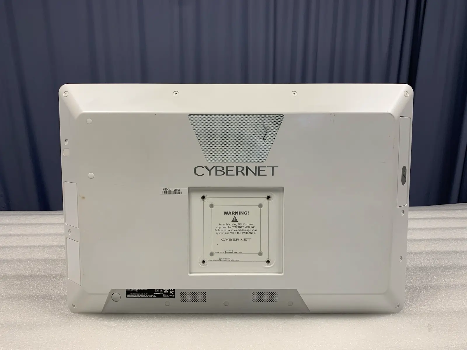 Cybernet CyberMed-C22 22" Medical Grade Touchscreen AIO All-in-One PC
