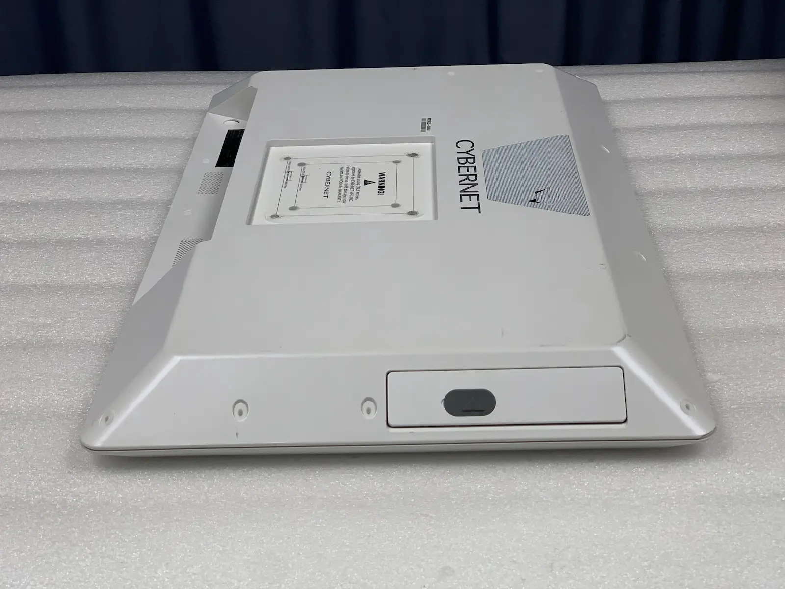 Cybernet CyberMed-C22 22" Medical Grade Touchscreen AIO All-in-One PC