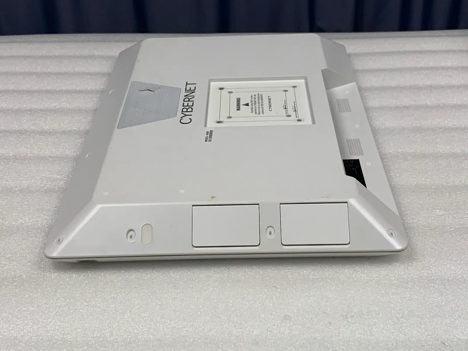 Cybernet CyberMed-C22 22" Medical Grade Touchscreen AIO All-in-One PC