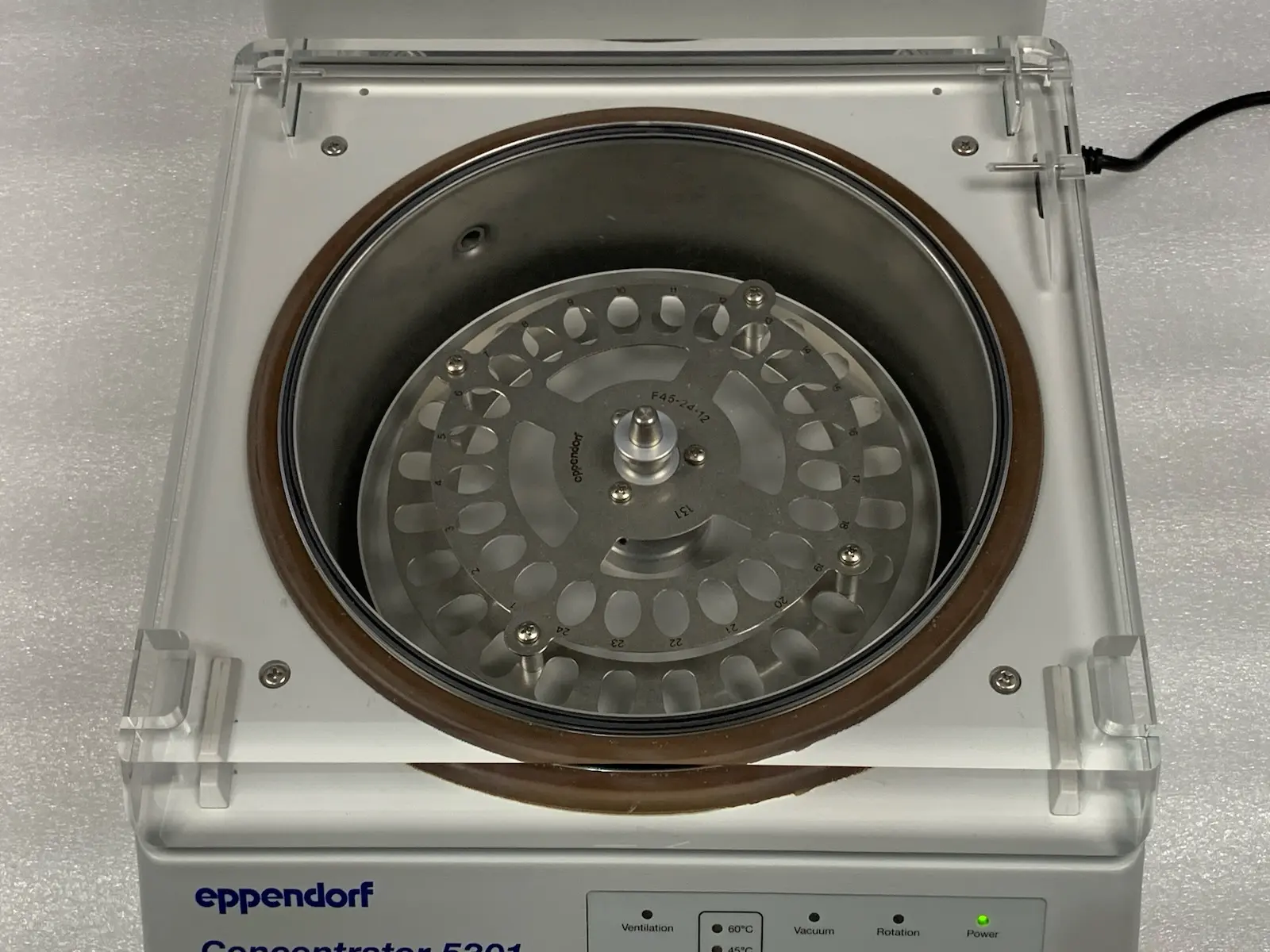 Eppendorf Concentrator 5301 Vacufuge Vacuum System w/ F45-24-12 Rotor & Manuals