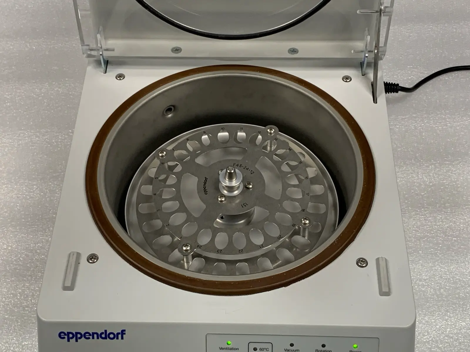 Eppendorf Concentrator 5301 Vacufuge Vacuum System w/ F45-24-12 Rotor & Manuals