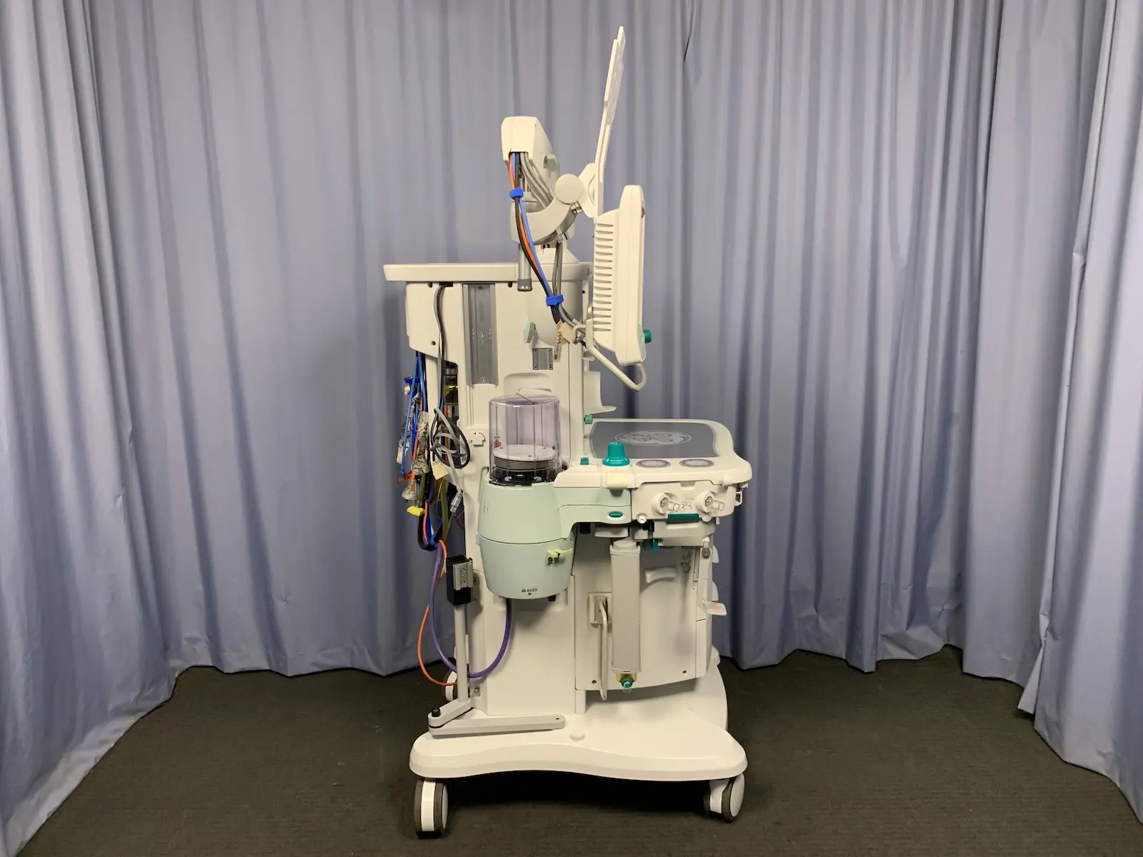 GE Datex Ohmeda Aisys CS2 Anesthesia Carestation w Accs 1011-9050-000