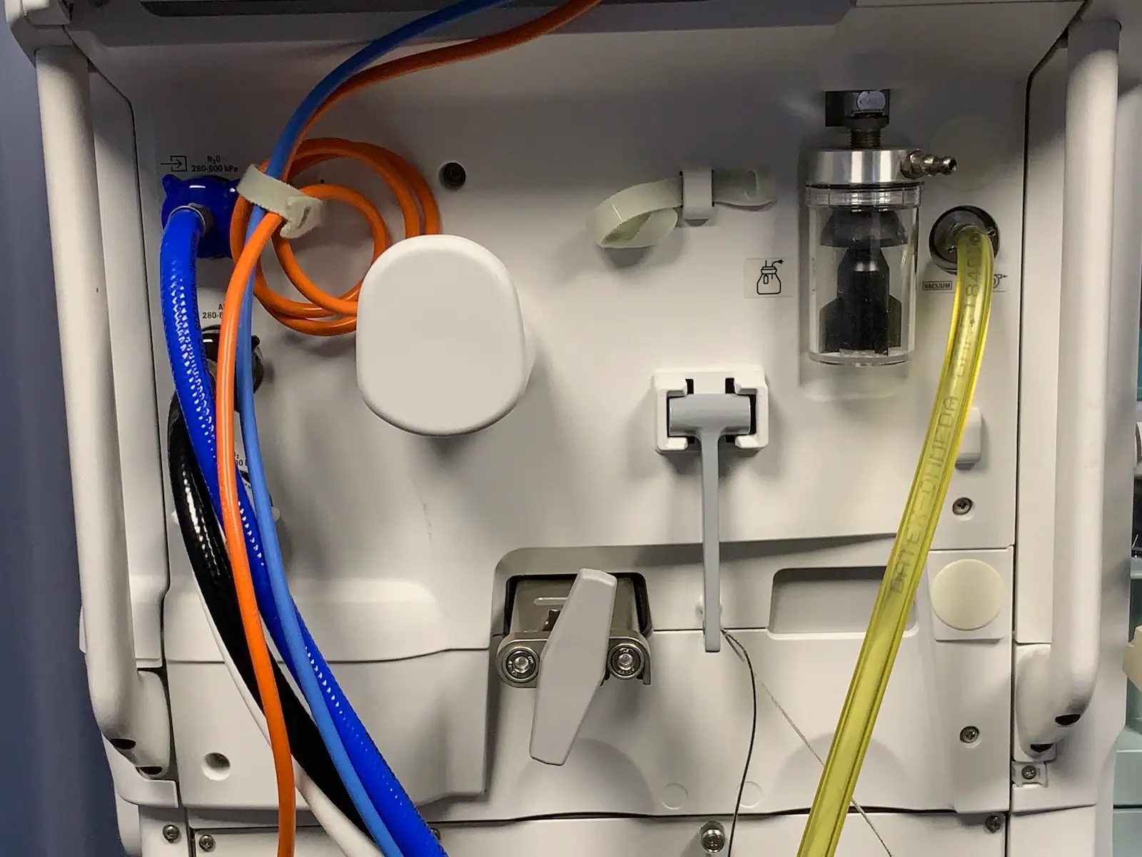GE Datex Ohmeda Aisys CS2 Anesthesia Carestation w Accs 1011-9050-000