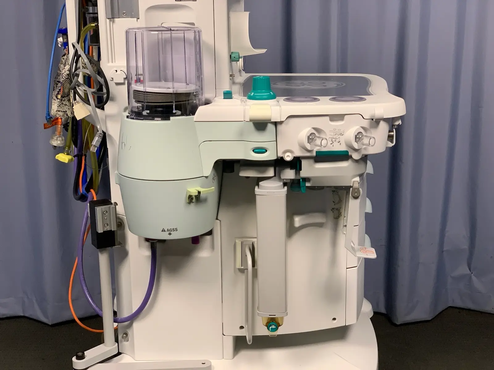 GE Datex Ohmeda Aisys CS2 Anesthesia Carestation w Accs 1011-9050-000