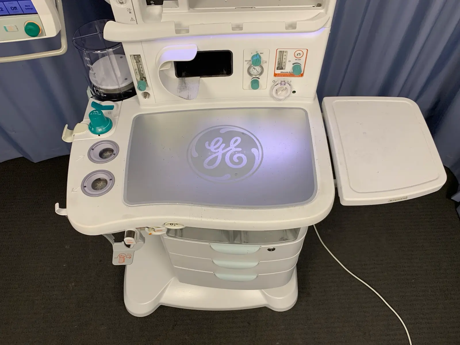 GE Datex Ohmeda Aisys CS2 Anesthesia Carestation w Accs 1011-9050-000