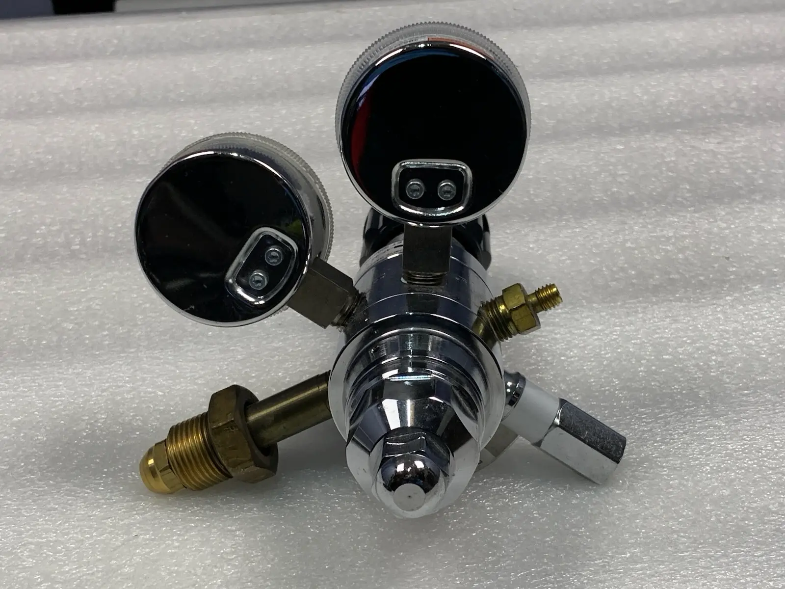 Leybold Sogevac SV40 BI Rotary Vacuum Pump + Victor HPT500 Gauges