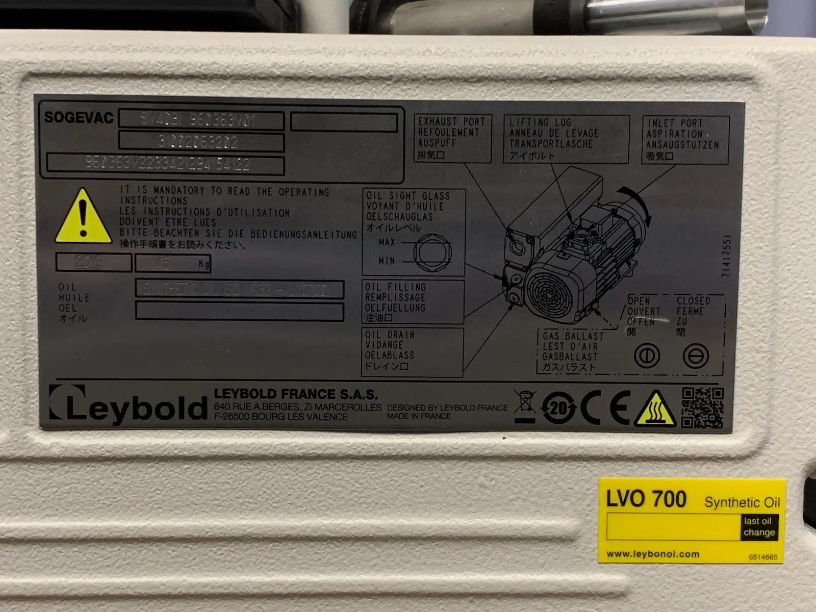 Leybold Sogevac SV40 BI Rotary Vacuum Pump + Victor HPT500 Gauges