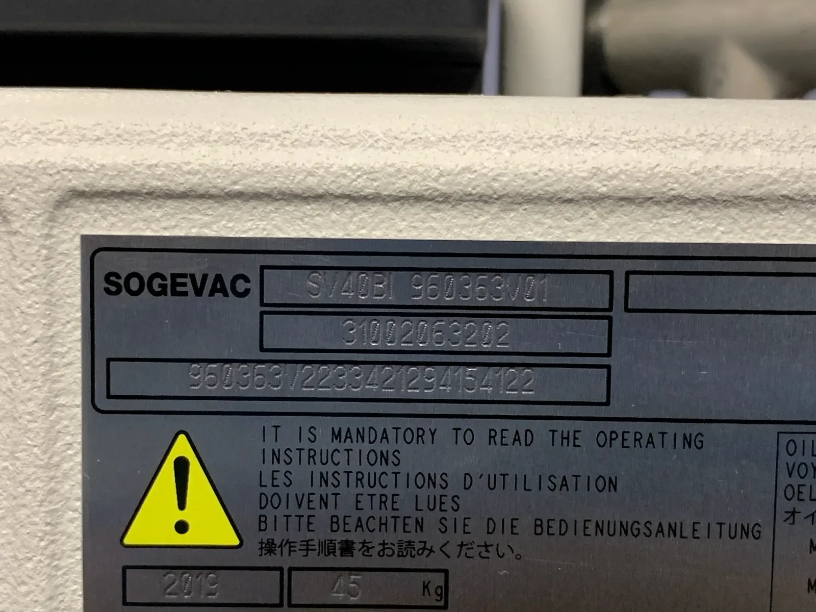 Leybold Sogevac SV40 BI Rotary Vacuum Pump + Victor HPT500 Gauges