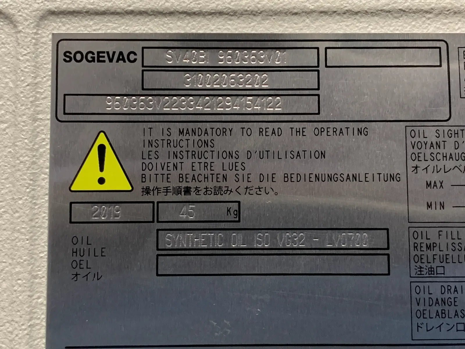 Leybold Sogevac SV40 BI Rotary Vacuum Pump + Victor HPT500 Gauges
