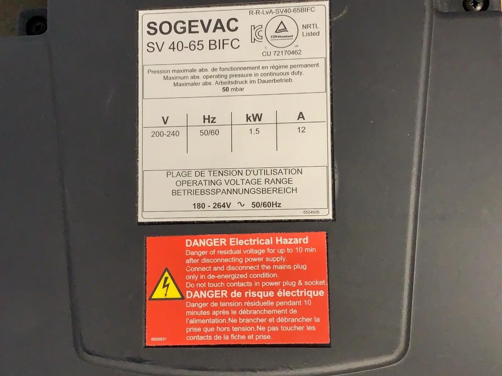 Leybold Sogevac SV40 BI Rotary Vacuum Pump + Victor HPT500 Gauges