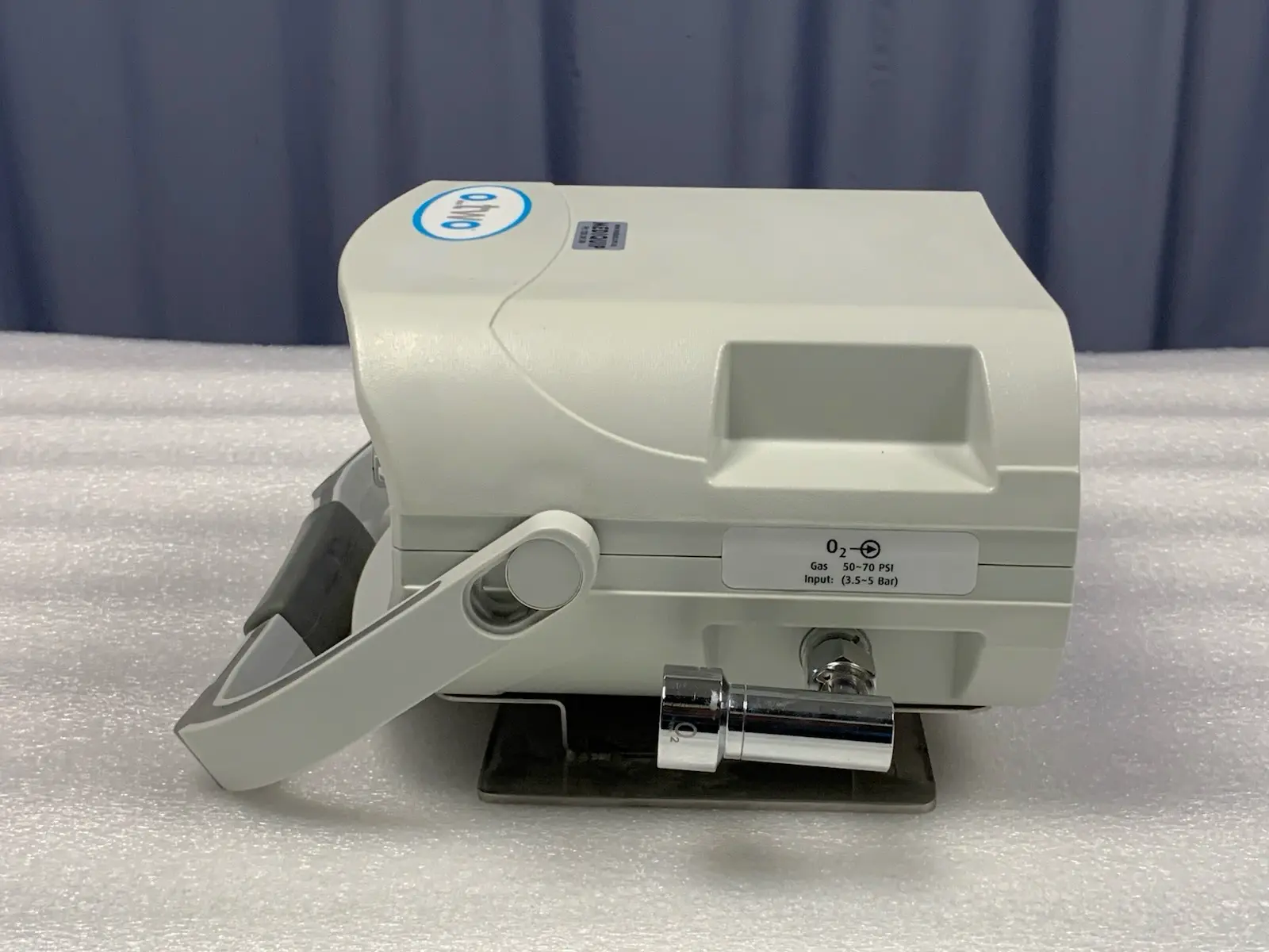 O-Two Equinox Advantage w Hoses & Accessories