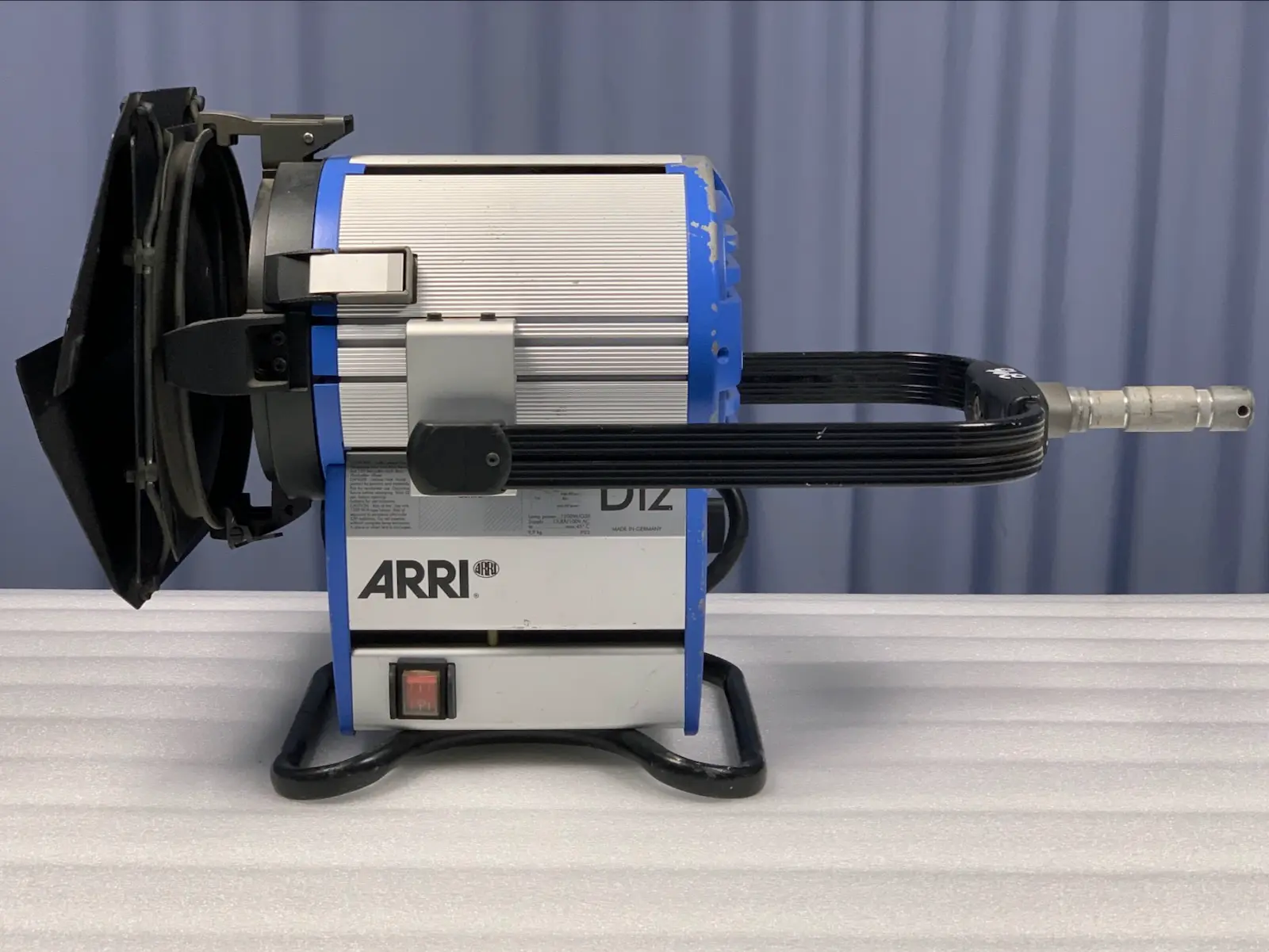 ARRI Daylight D12 Professional Film Studio HMI 1200W Fresnel Head Light