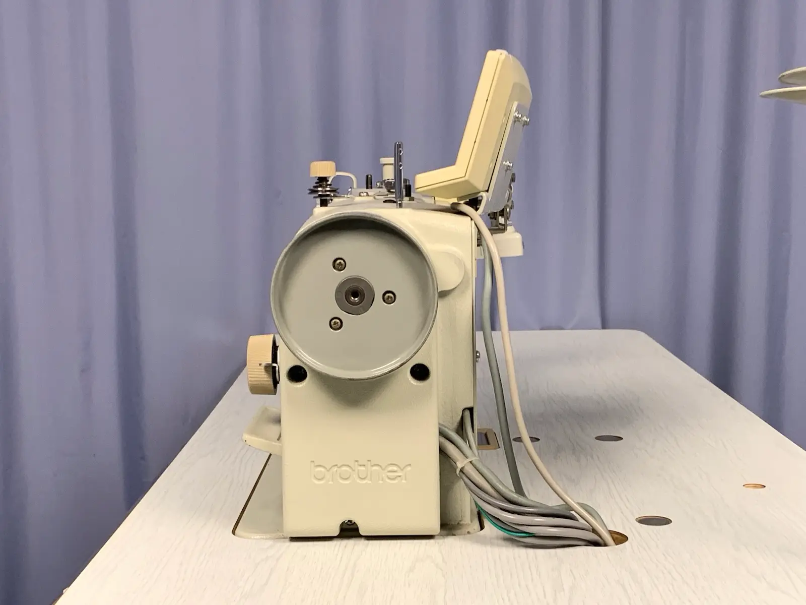 Brother S-7200A Industrial Direct Drive Lockstitch Sewing Machine