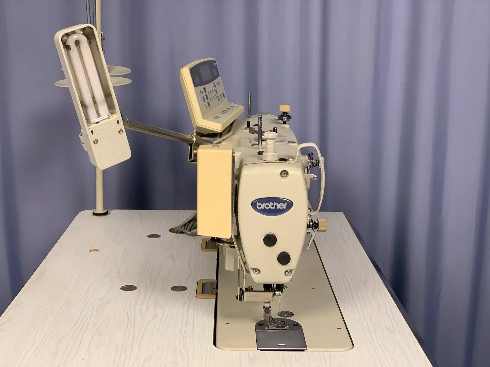 Brother S-7200A Industrial Direct Drive Lockstitch Sewing Machine