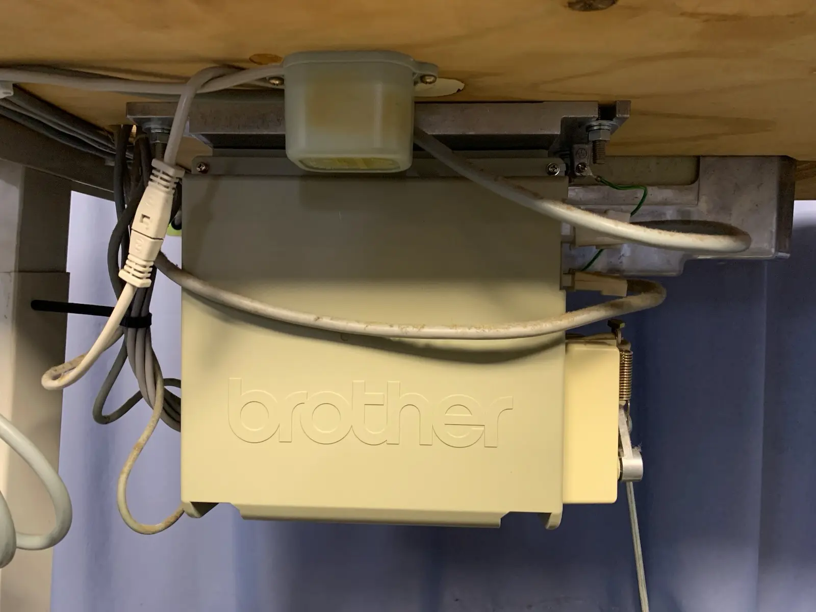 Brother S-7200A Industrial Direct Drive Lockstitch Sewing Machine