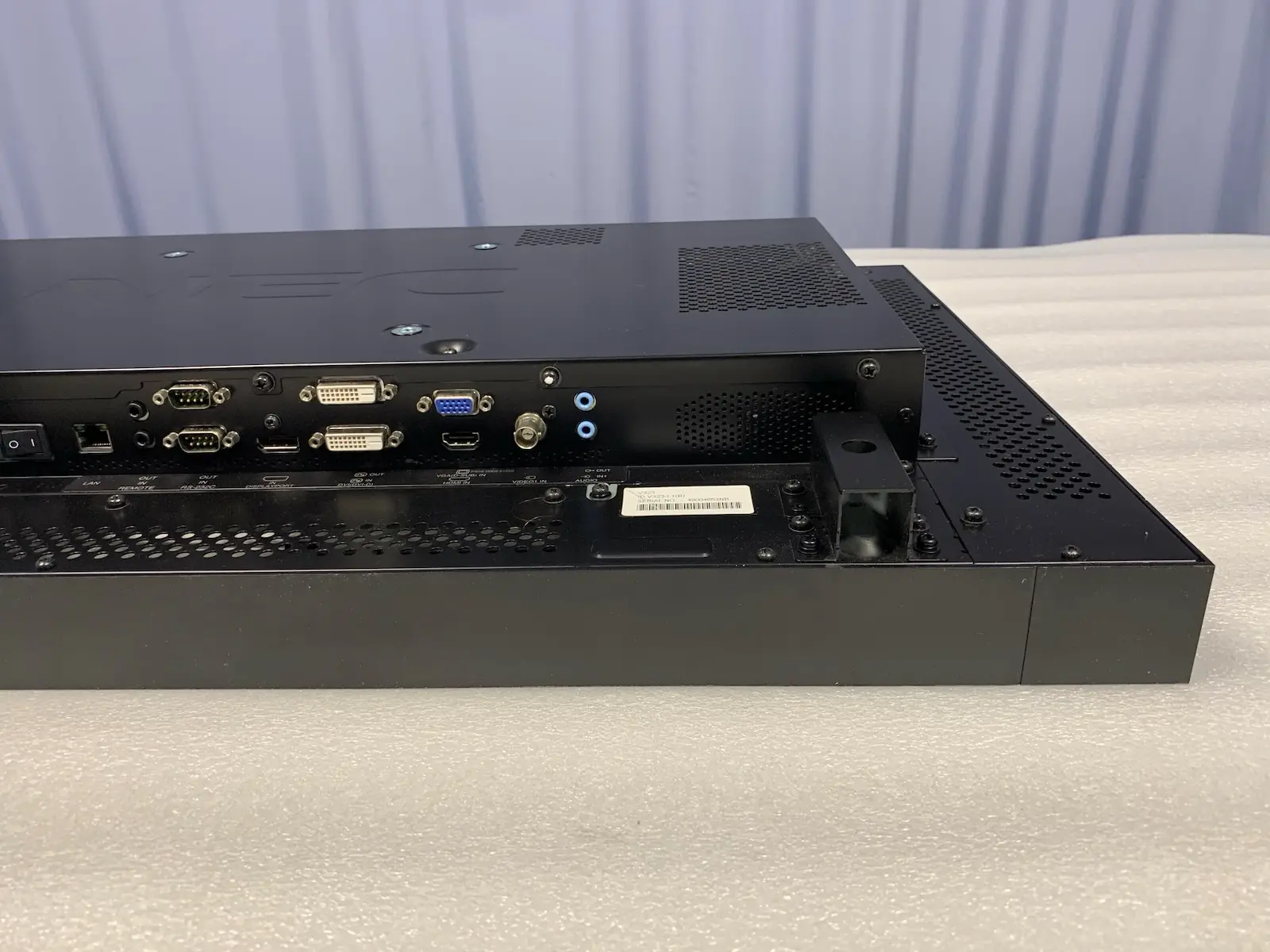 NEC MultiSync V323 32" LED Commercial Monitor + Integrated Intel OPS PC - FHD