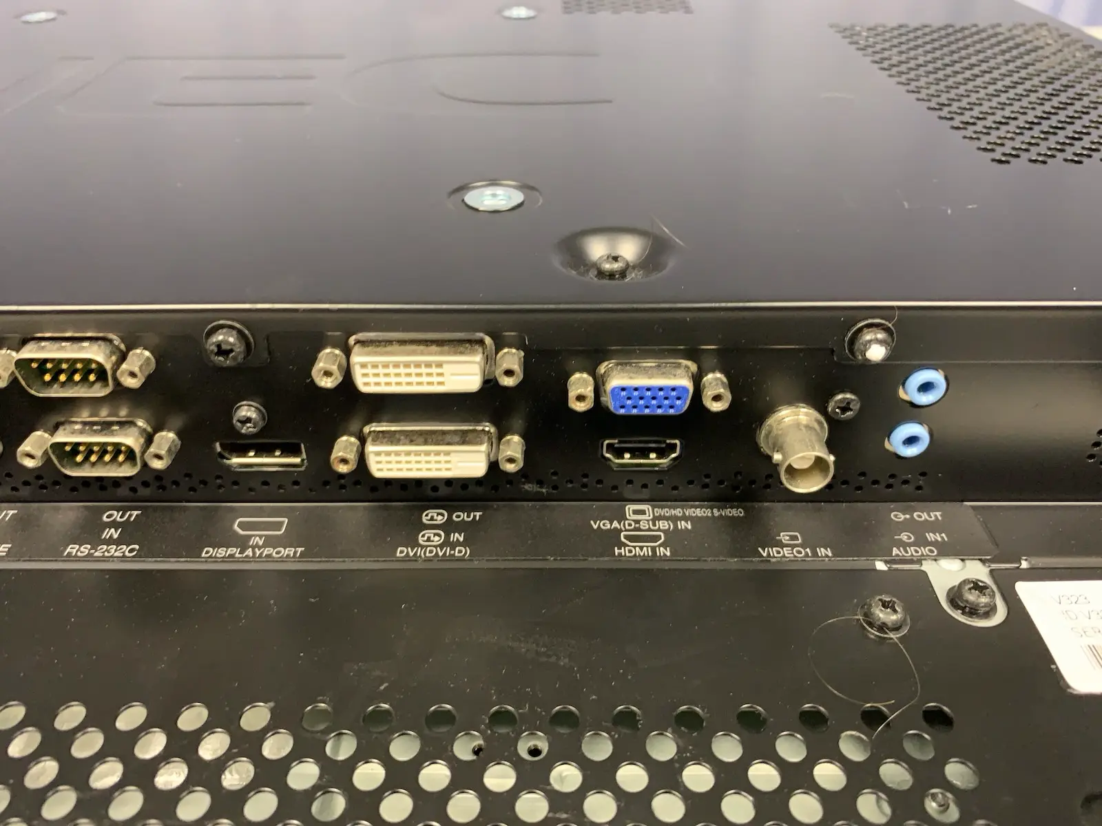 NEC MultiSync V323 32" LED Commercial Monitor + Integrated Intel OPS PC - FHD